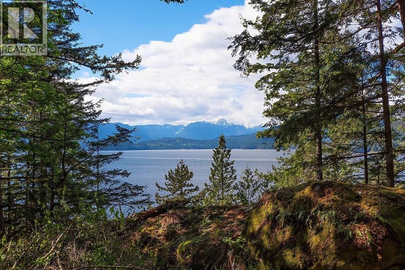 1750 BILLINGTON ROAD, Bowen Island