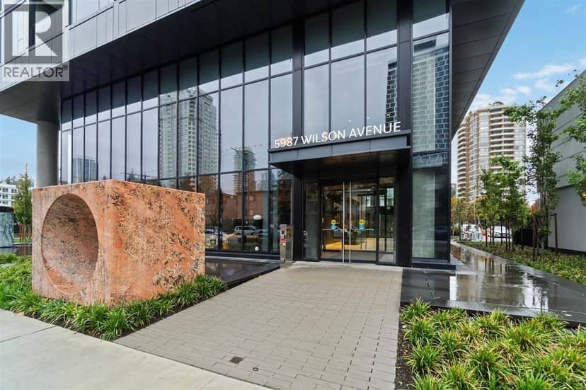 3604 5987 WILSON AVENUE, Burnaby, photo 2