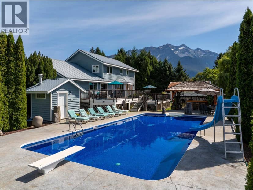 7569 OBERSON ROAD, Pemberton