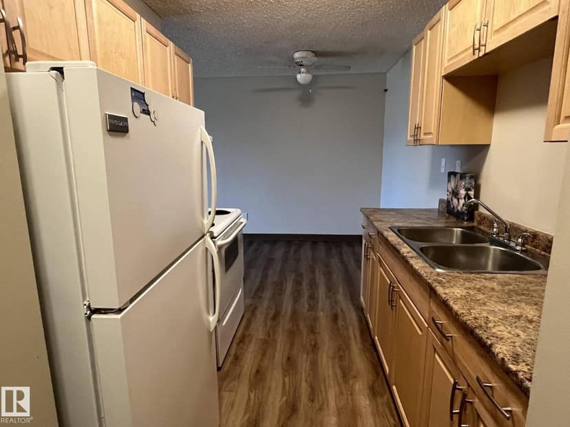 #205 51 Brown St, Stony Plain, photo 5