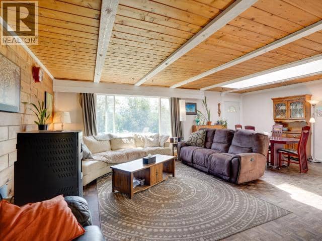 3008 ASH STREET, Texada Island, photo 5