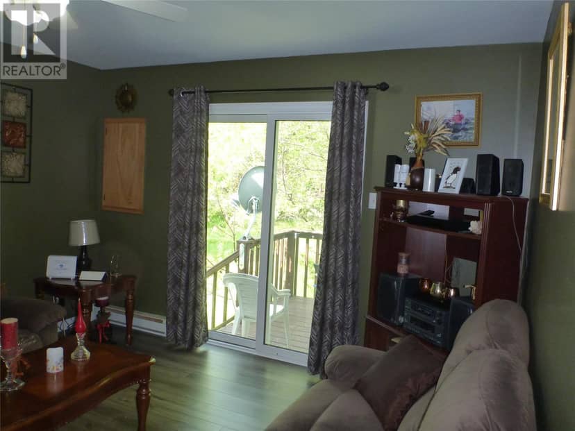 31 Woods Road, Catalina, photo 8