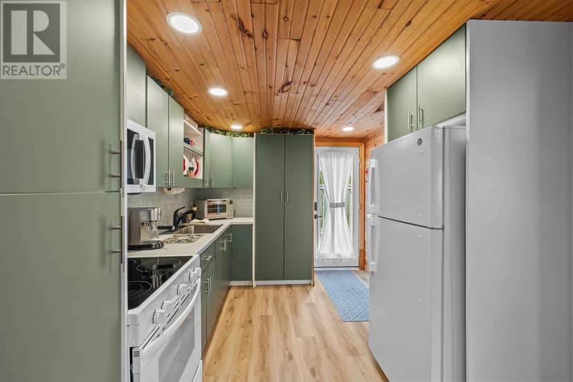 56 Spruce Lane, Wildharb, photo 4