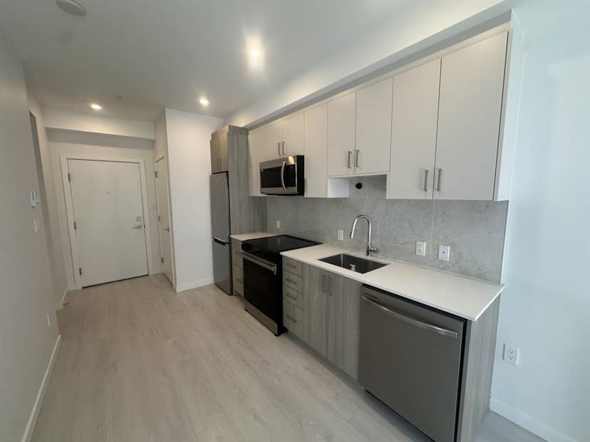 W111 13838 108 AVENUE, Surrey, photo 4