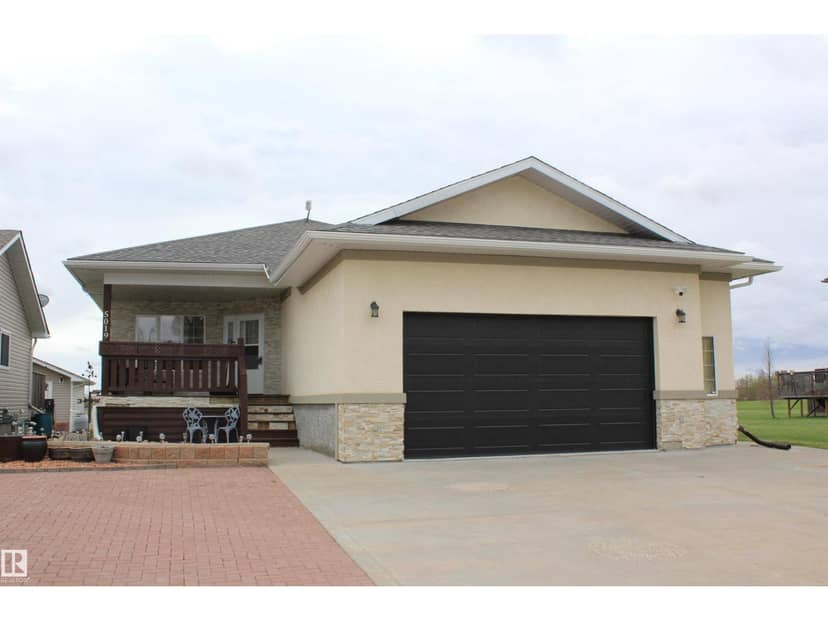 5019 48 AV, Chipman