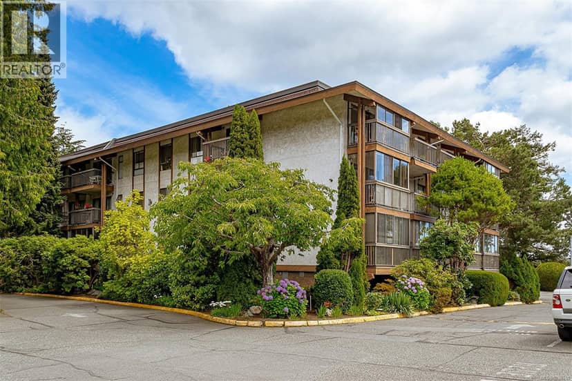 310 1009 McKenzie Ave, Saanich
