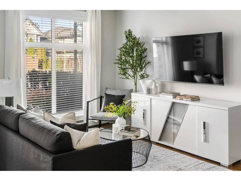 518 11035 RAVINE ROAD, Surrey
