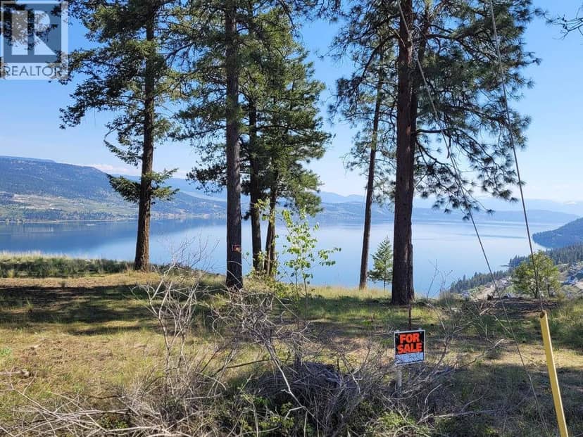 7185 Dunwaters Road, Kelowna, photo 2