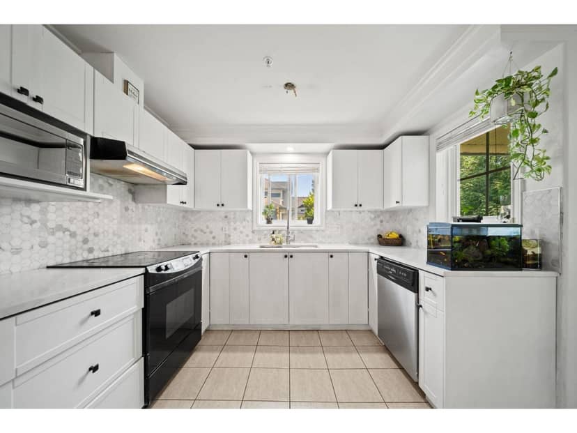 303 8115 121A STREET, Surrey, photo 5