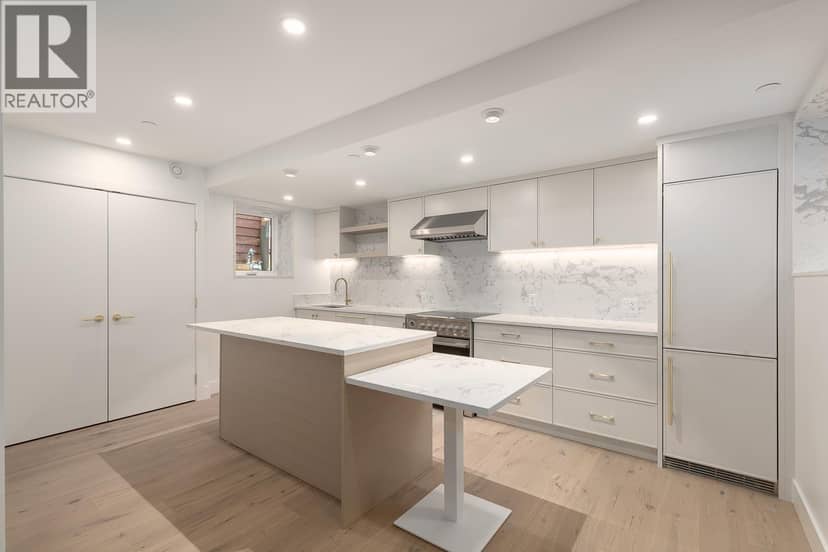 460 E 17TH AVENUE, Vancouver