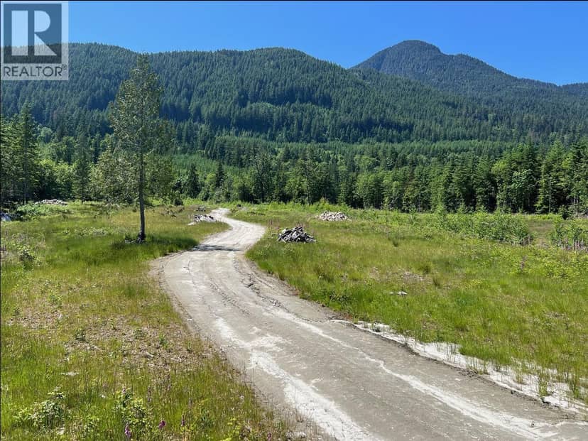 Lot D ELPHINSTONE CROSSING, Gibsons, photo 2