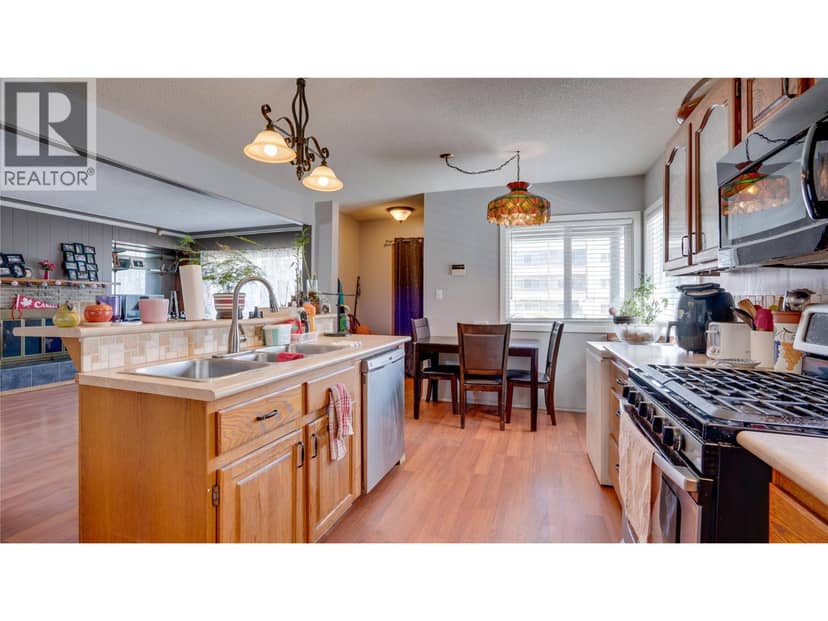 3004 37 Street, Vernon, photo 8