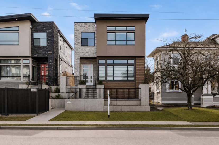 46070 FIRST AVENUE, Chilliwack Downtown, Chilliwack
