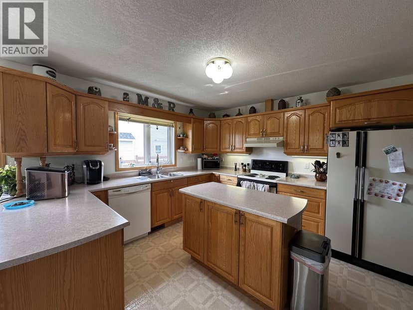 5512 MINNAKER CRESCENT, Fort Nelson, photo 8