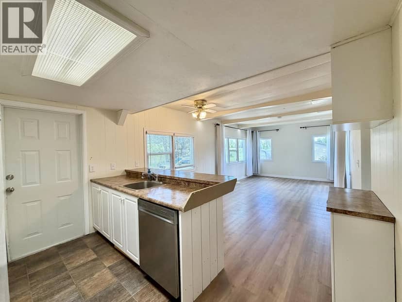 10 5506 PARK DRIVE, 103 Mile House, photo 7