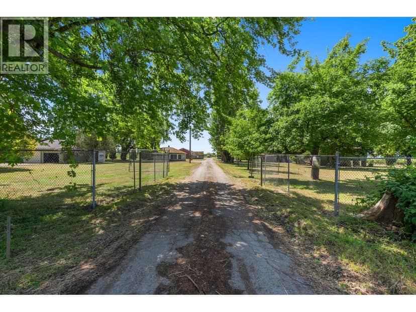 7064 LADNER TRUNK ROAD, Delta, photo 6