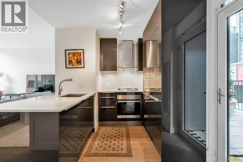 502 1283 HOWE STREET, Vancouver, photo 2