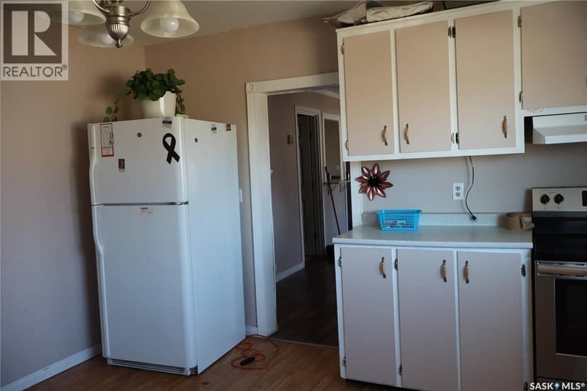11 4th STREET, Willow Bunch, photo 6