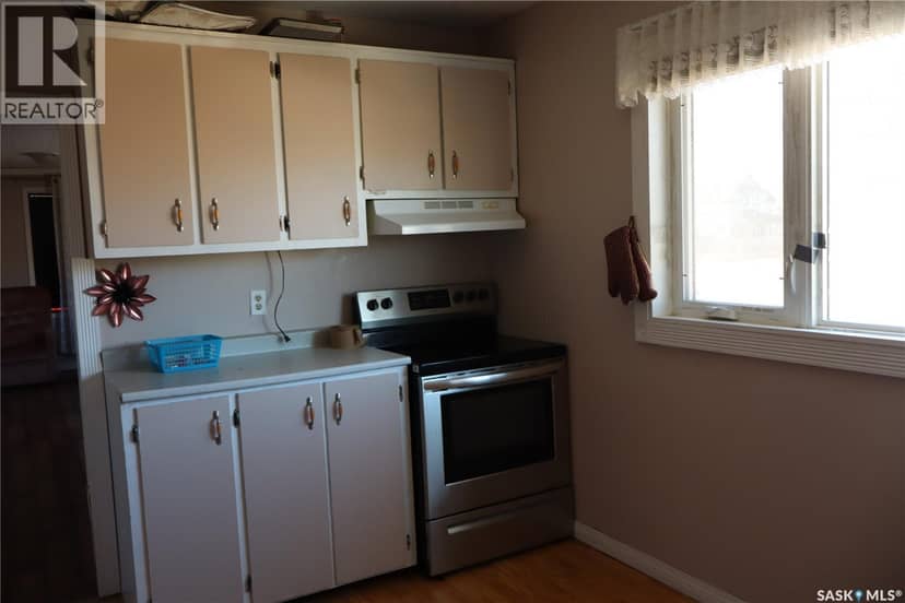 11 4th STREET, Willow Bunch, photo 5
