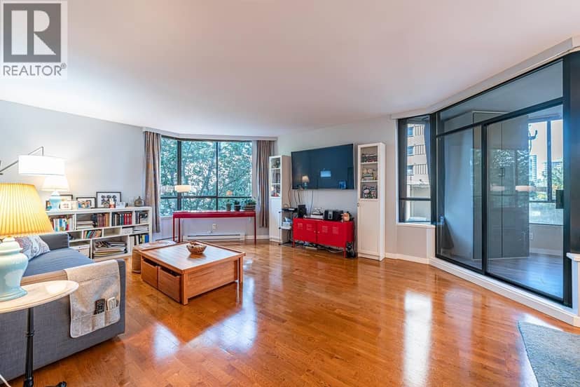 203 738 BROUGHTON STREET, Vancouver, photo 2
