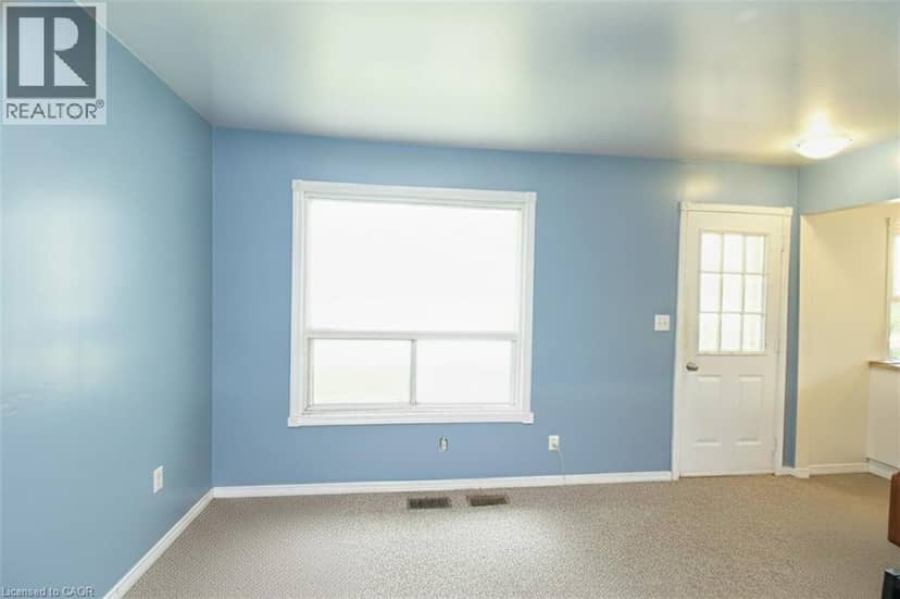 7381 AIRPORT Road E, Glanbrook, photo 3
