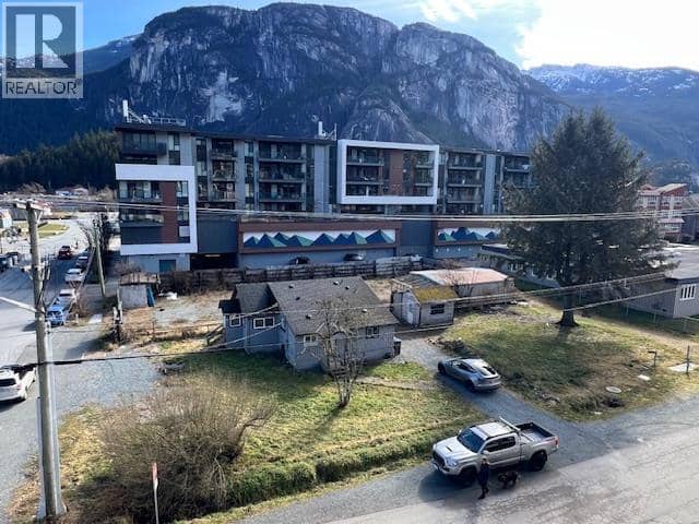 1358 1362 1366 MAIN STREET, Squamish, photo 2