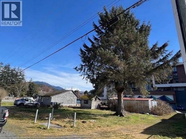 1358 1362 1366 MAIN STREET, Squamish, photo 6
