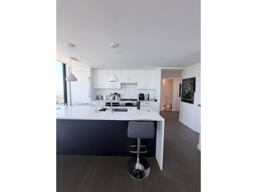 1205 1588 JOHNSTON ROAD, White Rock, photo 3