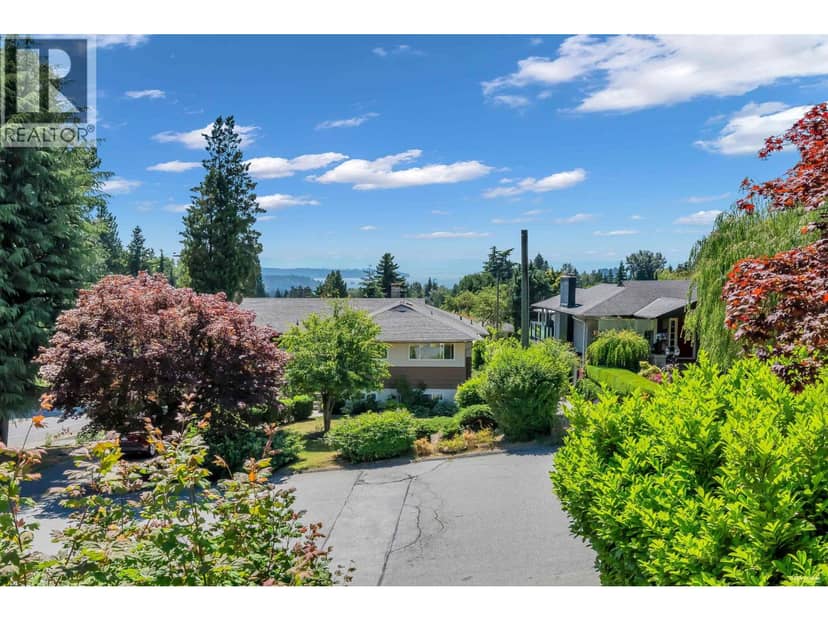 468 SAVILLE CRESCENT, North Vancouver