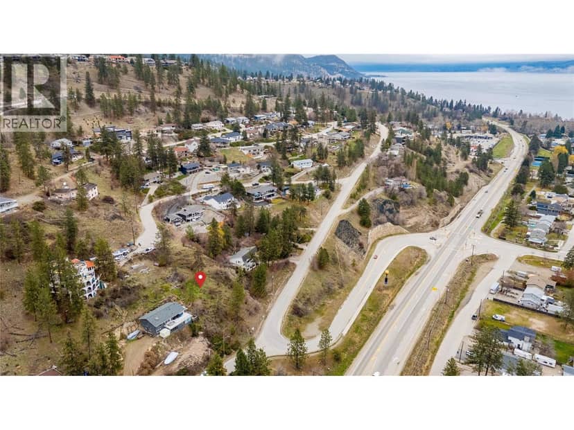 4290 1st Avenue, Peachland, photo 2