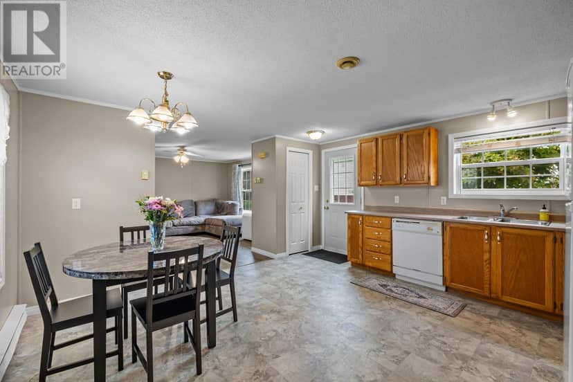 61 DAWN Drive, Miltonvale Park, photo 7