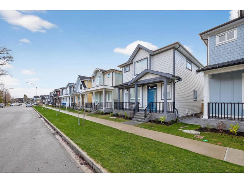 17126 1 AVENUE, Surrey, photo 2