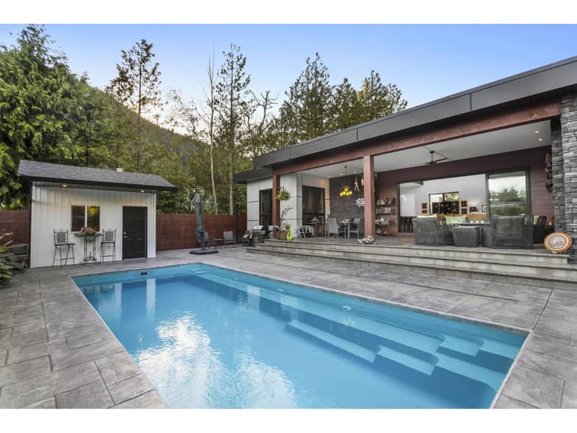 464 ALDER AVENUE, Harrison Hot Springs, Harrison Hot Springs