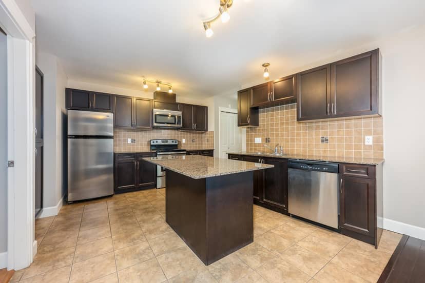311 12088 75A AVENUE, Surrey