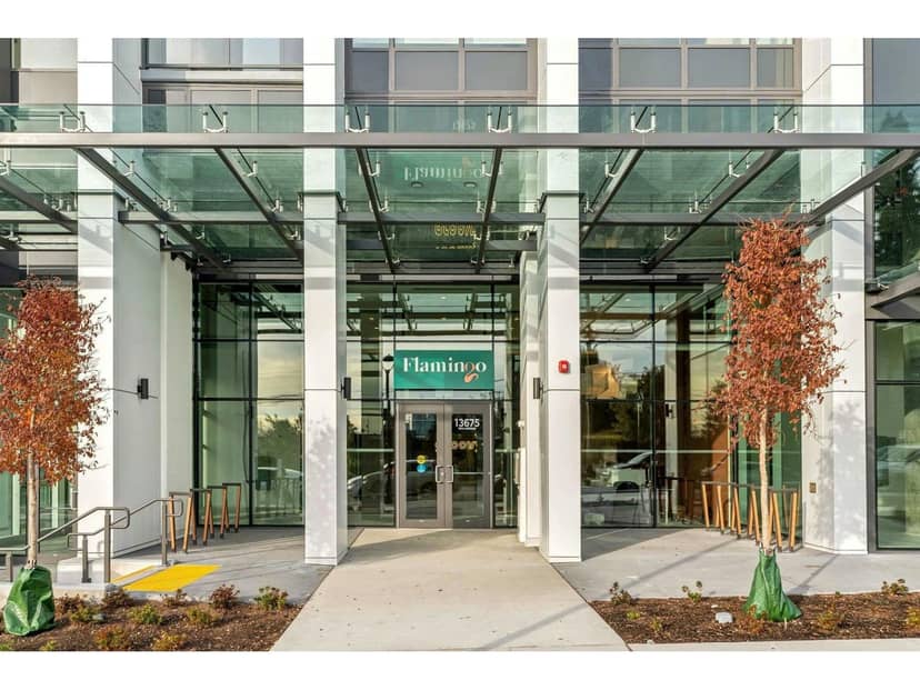 1605 13675 107A AVENUE, Surrey, photo 2
