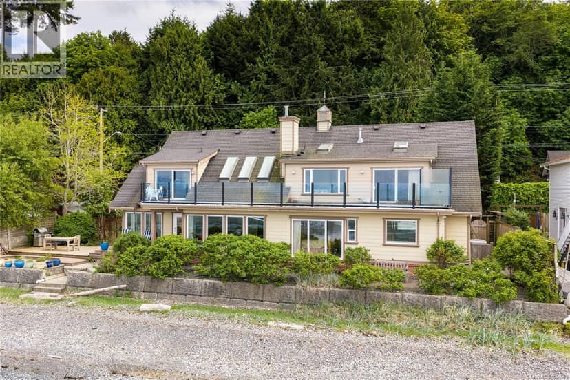 2995 Island Hwy W, Qualicum Beach