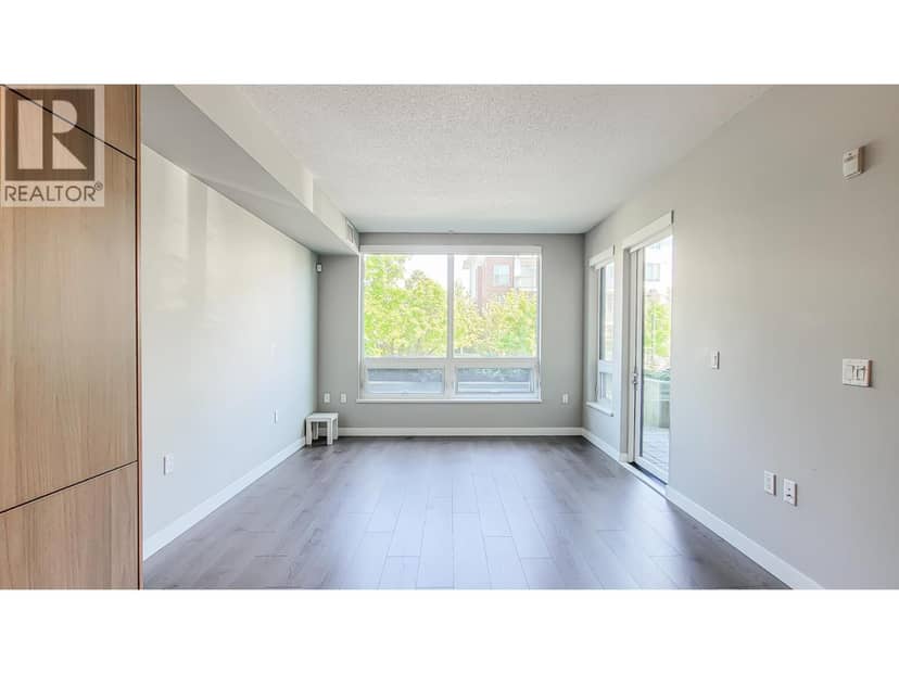 9333-9388 TOMICKI AVE & ODLIN ROAD, Richmond, photo 5