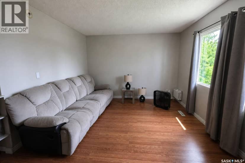 602 28th STREET E, Prince Albert, photo 2