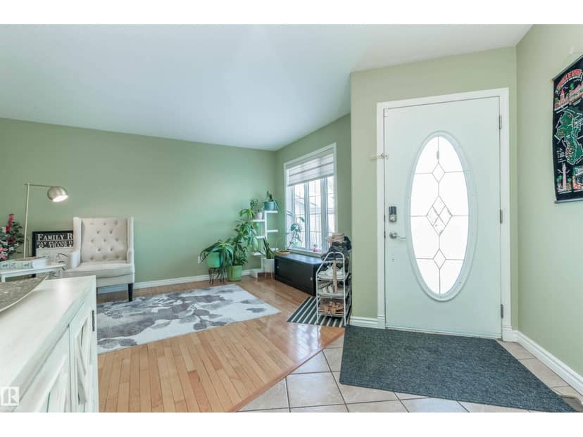 330 Huffman CR NW, Edmonton, photo 2