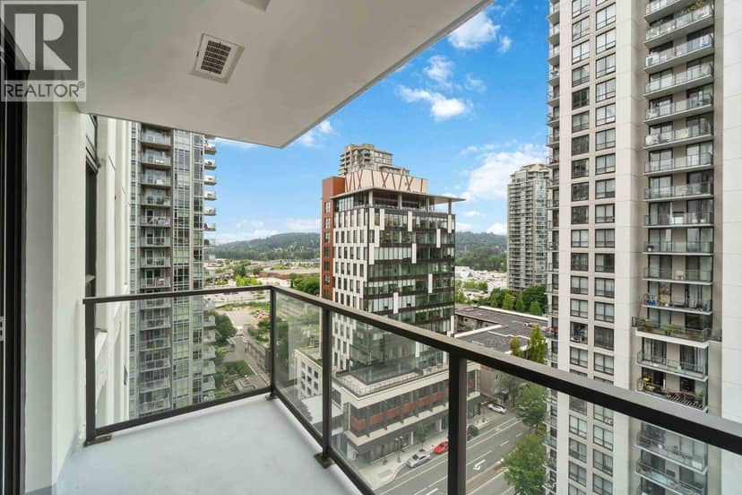 1608 3007 GLEN DRIVE, Coquitlam, photo 2