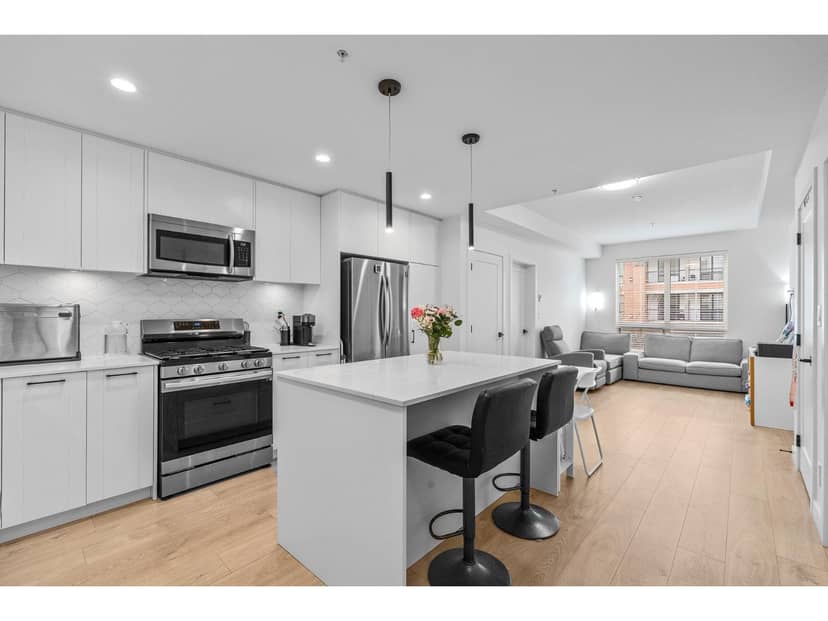 210 20052 83A AVENUE, Langley