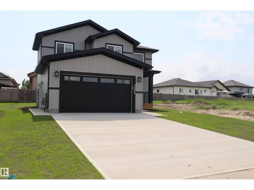 4305 Cedar Drive, Wetaskiwin, photo 2