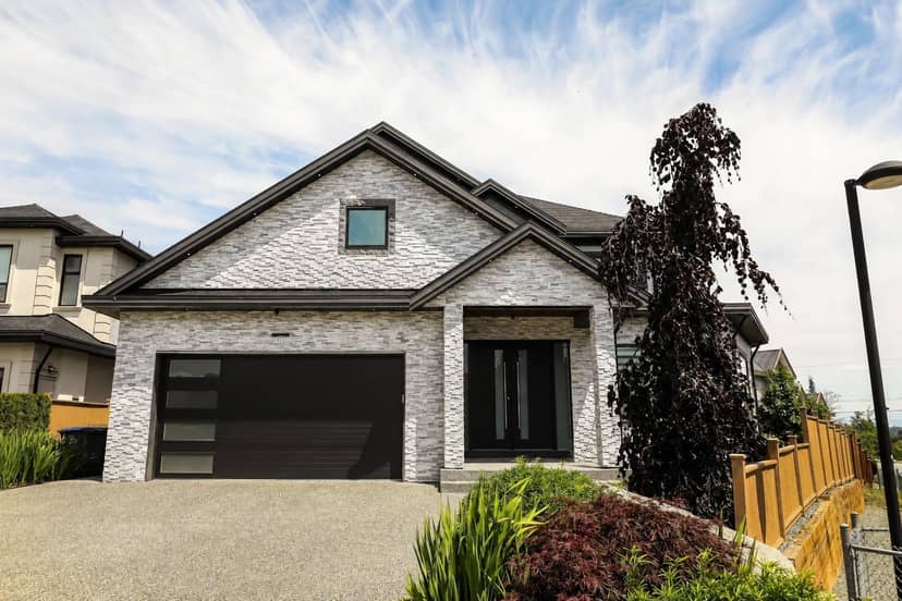 16181 89A AVENUE, Surrey, photo 2