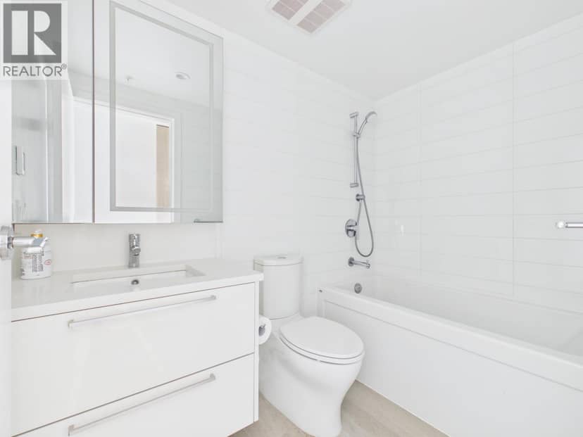 1601 6398 SILVER AVENUE, Burnaby, photo 3