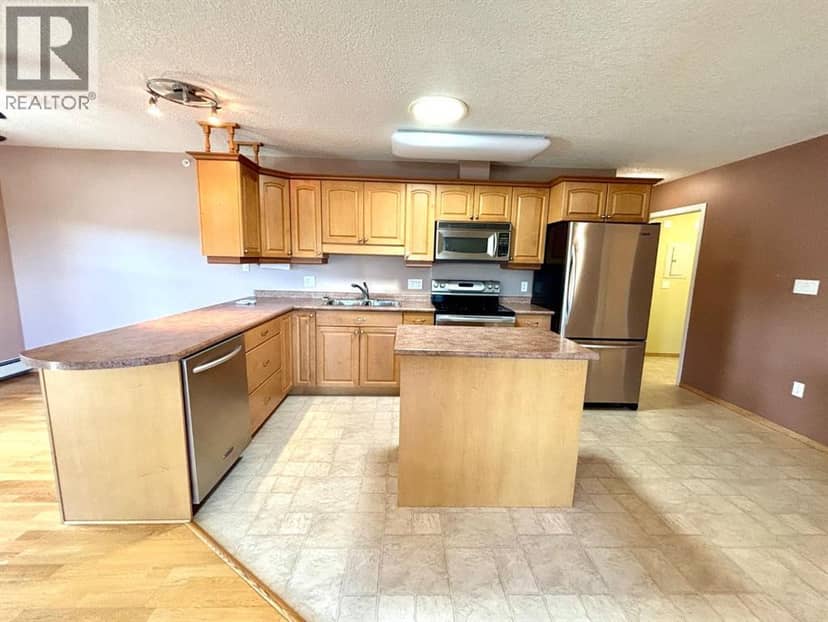 407, 228 Pembina Avenue, Hinton, photo 4
