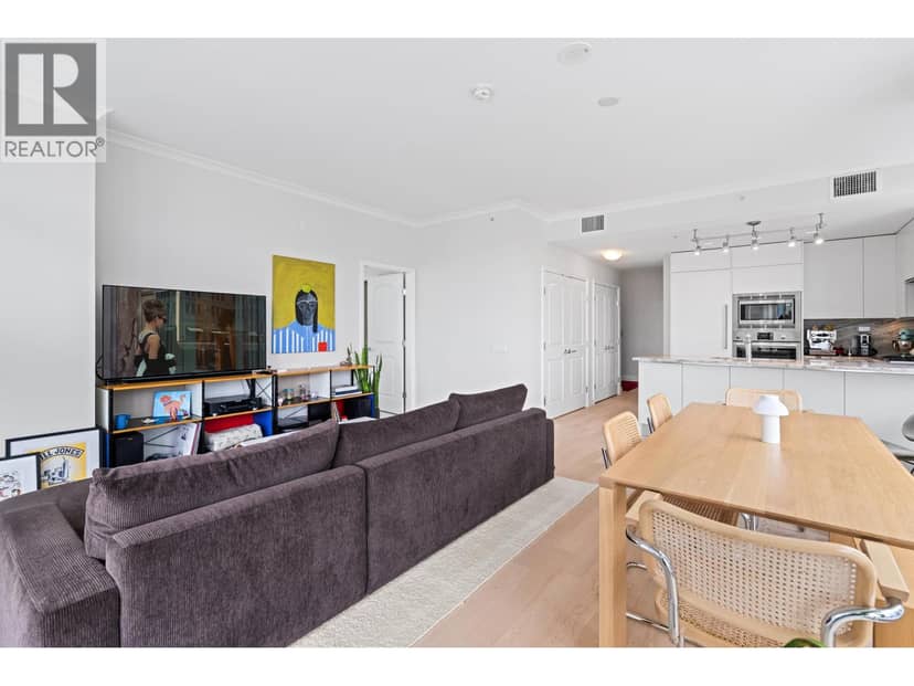 609 185 VICTORY SHIP WAY, North Vancouver, photo 6