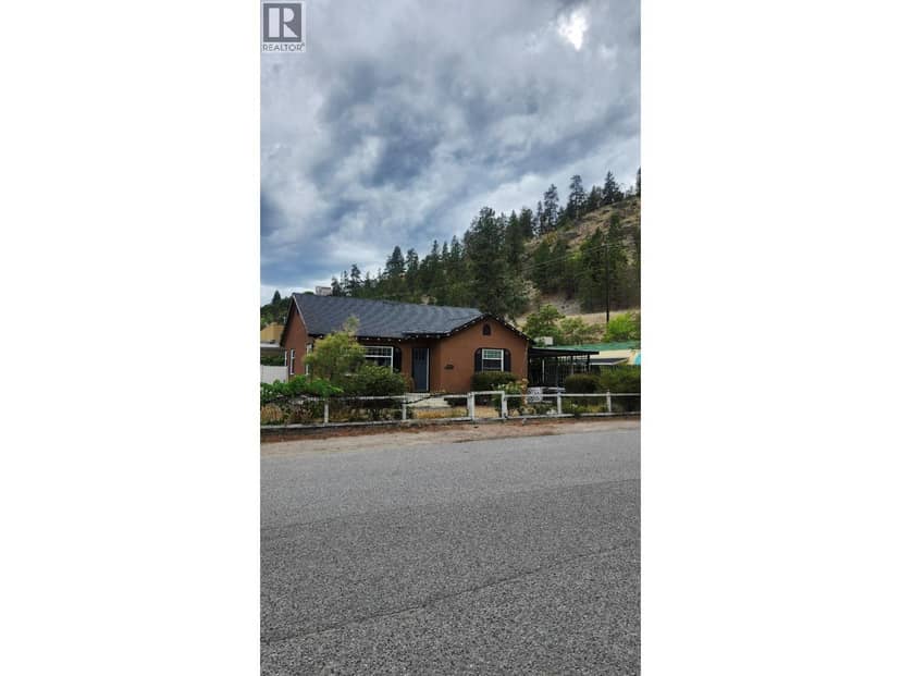 4455 4th Street, Peachland, photo 2