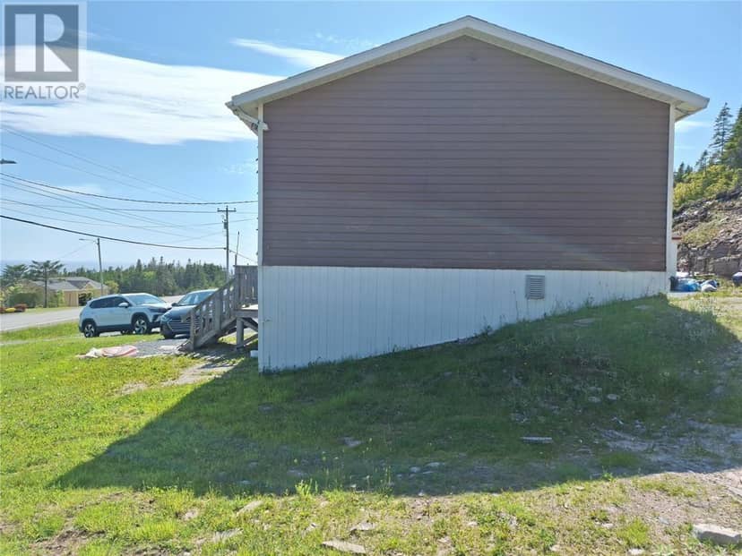 688 Oceanview Drive, Cape St. George, photo 2