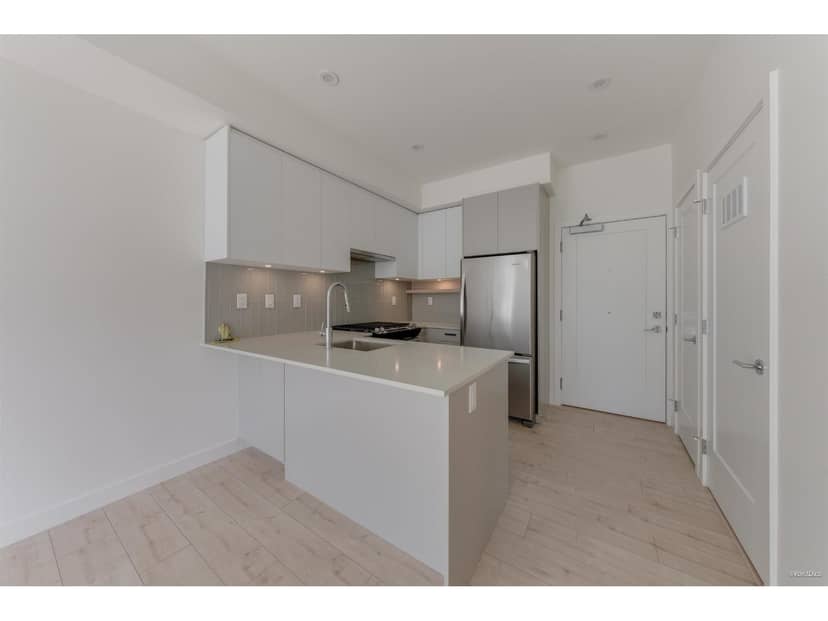 317 13777 75A AVENUE, Surrey, photo 3