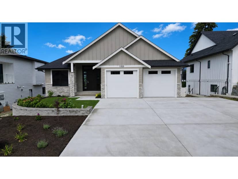 1905 35 Street NE, Salmon Arm